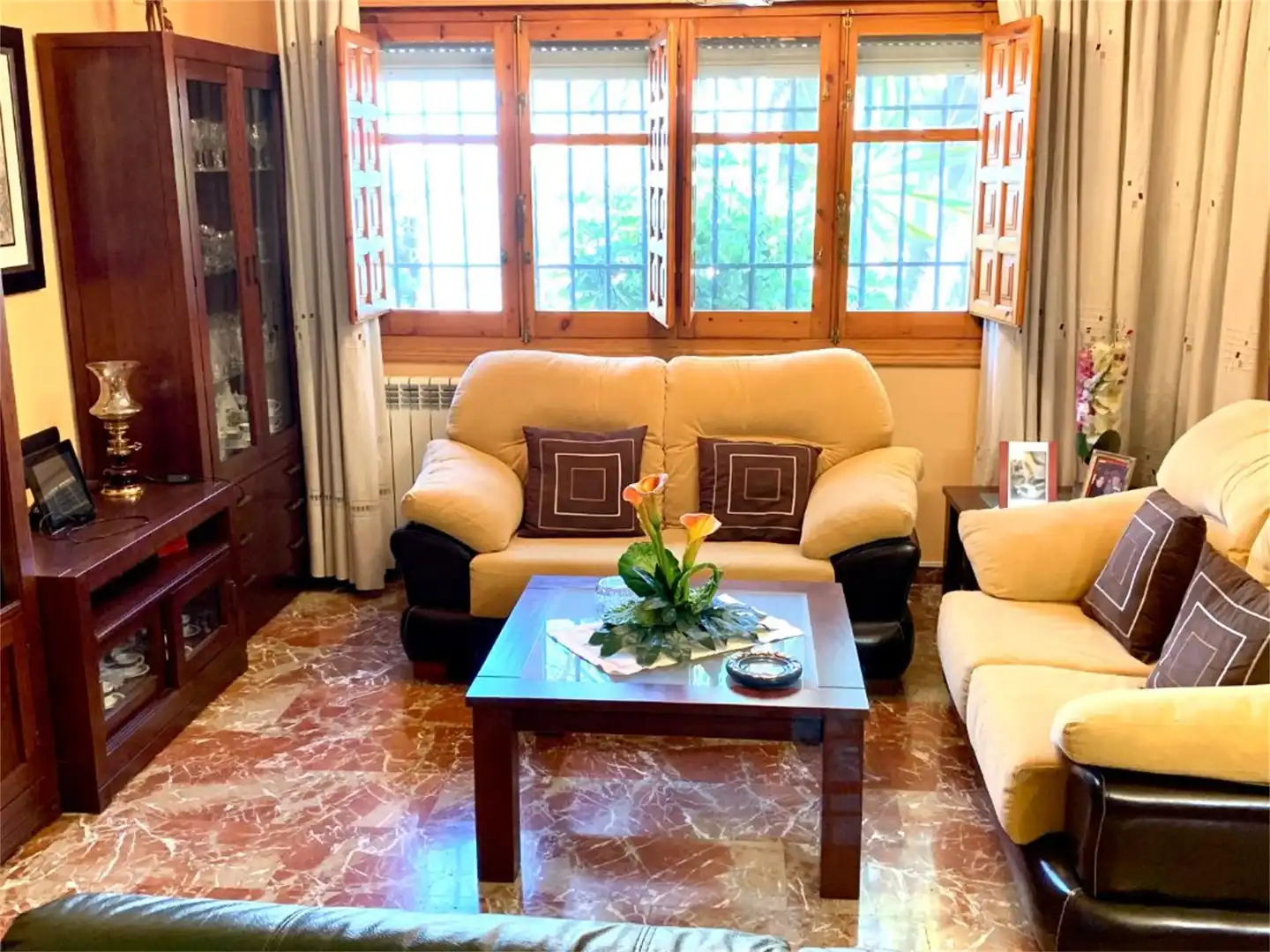Casa o chalet en venta en Calle Calvario, Purchil Sala de estar de Casa o chalet en venta en Vegas del Genil con Aire acondicionado, Calefacción y Jardín privado