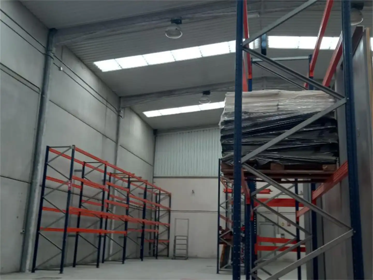 Industrial buildings for rent in Valdemoro  with Air Conditioner and Heating