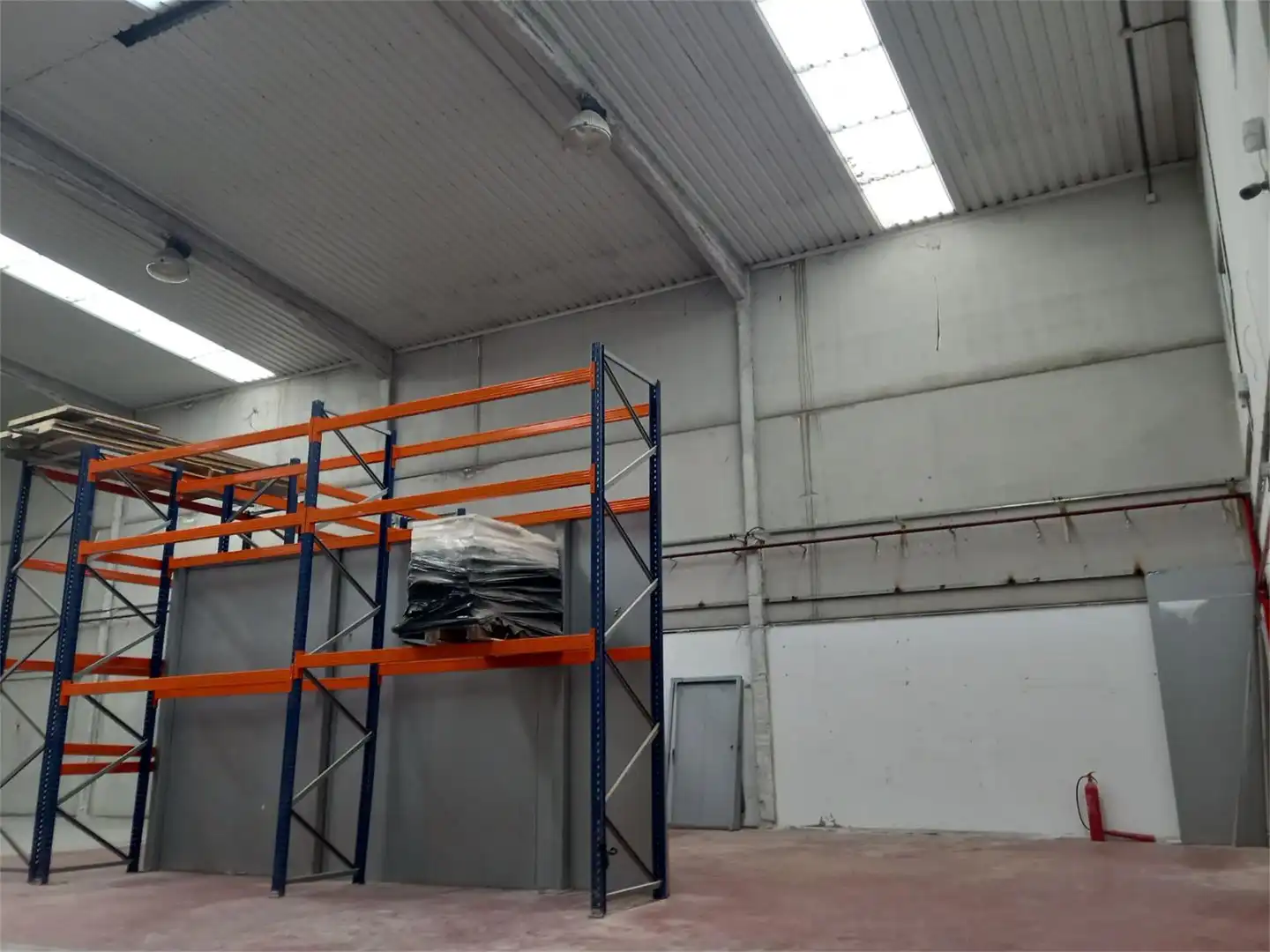 Industrial buildings for rent in Valdemoro  with Air Conditioner and Heating