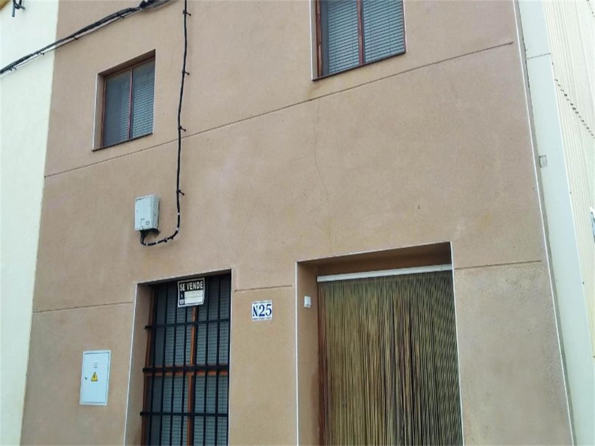 Vista exterior de Finca rústica en venda en Torralba de los Sisones amb Calefacció, Moblat i Rentadora