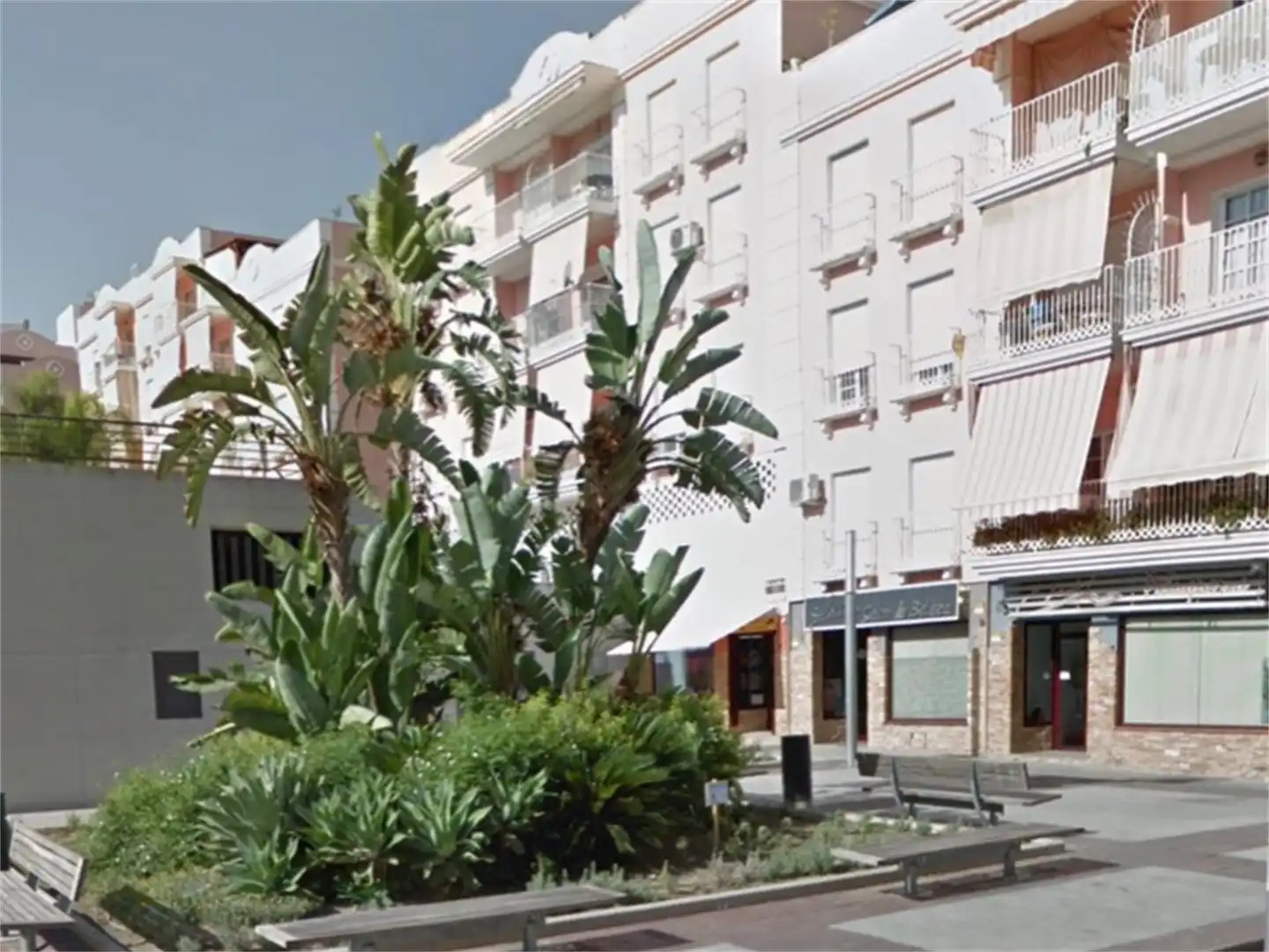 Vista exterior de Garaje en venta en Coín