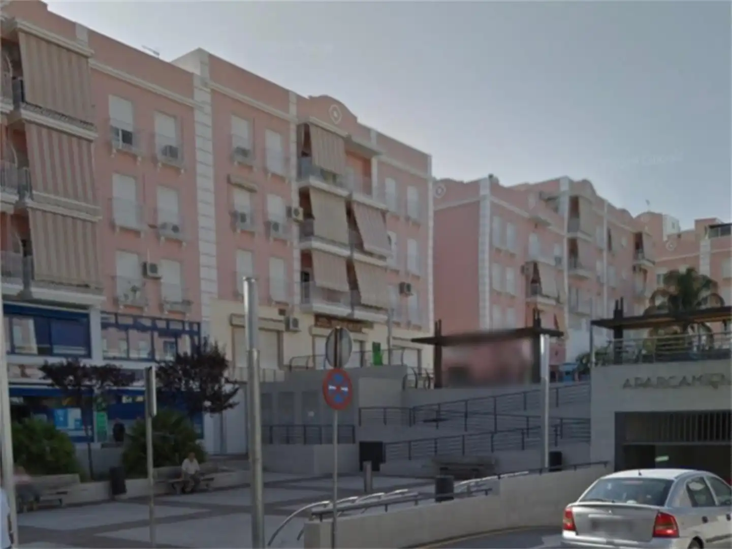 Vista exterior de Garaje en venta en Coín