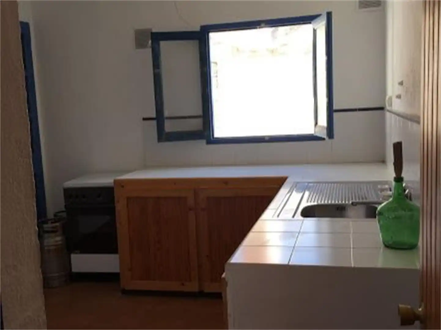 Detached homes for sale in Camino de los Montoros, Ugíjar Kitchen of Detached homes for sale in Ugíjar with Terrace and Oven