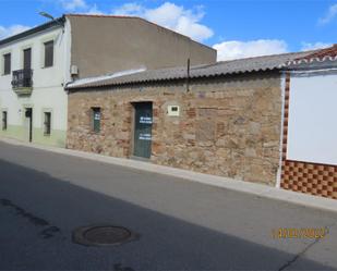 Vista exterior de Casa adosada en venda en Mirandilla