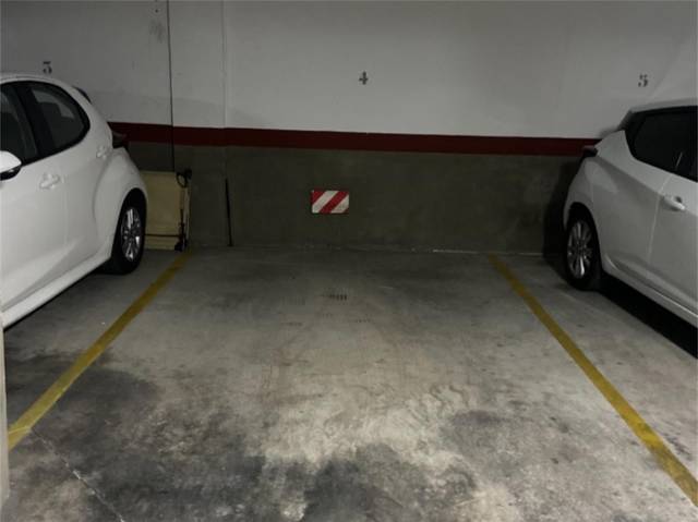 Garaje en Venta en Carrer de Can Fonoll, 33 en Ciudad Jardín