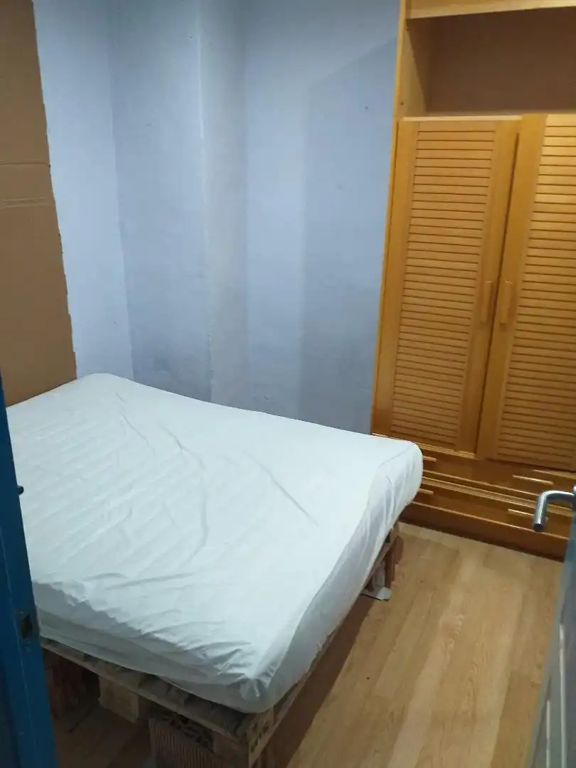 Habitación de Piso para compartir en Albatàrrec con Aire acondicionado, Parquet y Amueblado