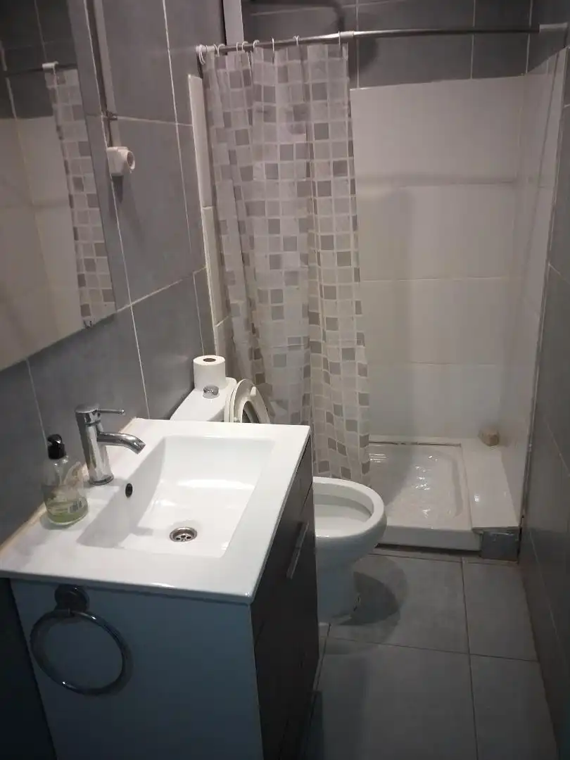 Baño de Piso para compartir en Albatàrrec con Aire acondicionado, Parquet y Amueblado