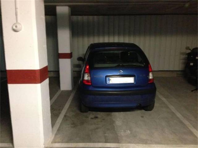 Garaje en Venta en Calle Cardenal Bueno Monreal, 7 en Tiro de Línea