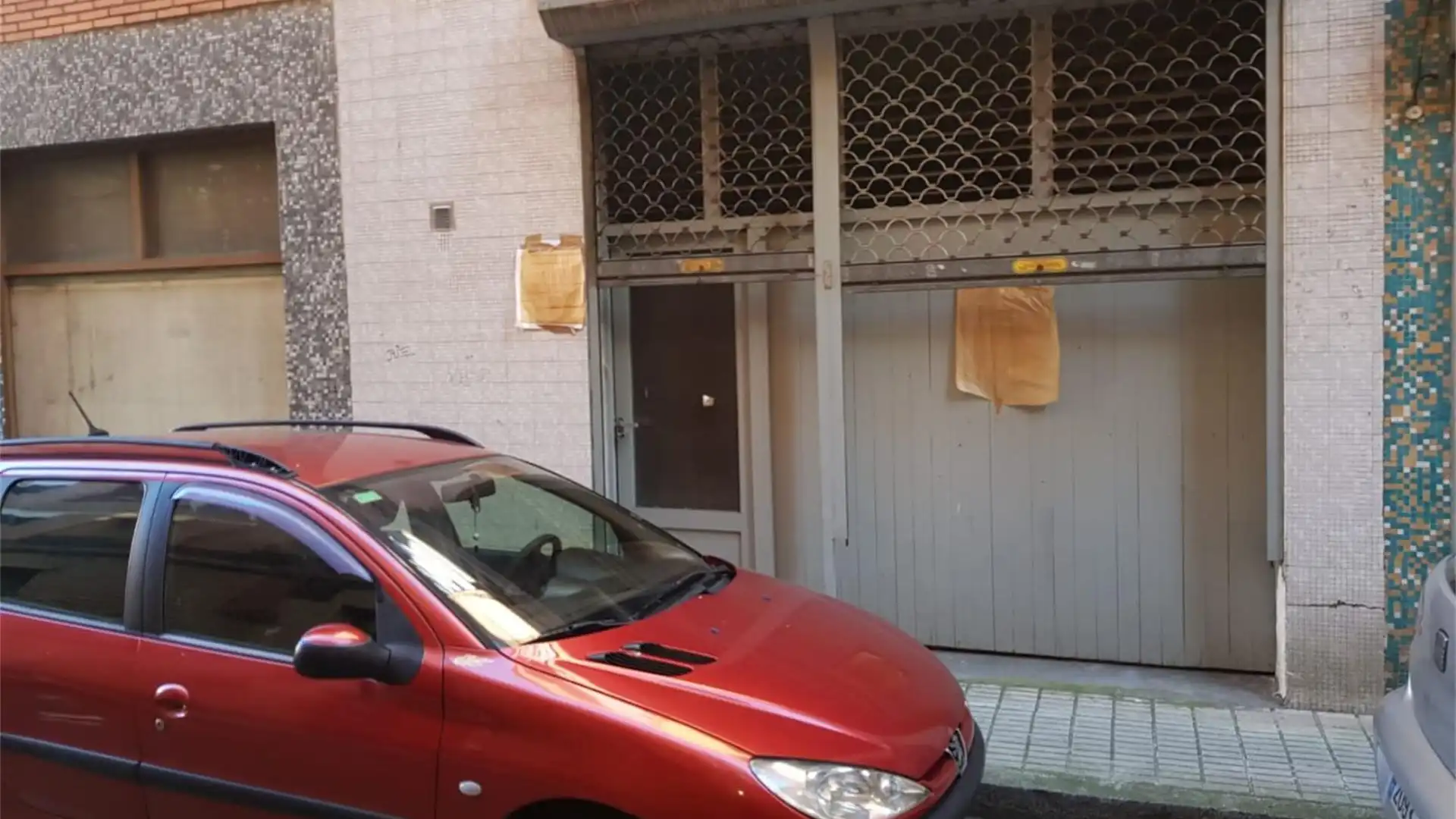 Local en venta en Calle Clara Campoamor, 4, Pumarín Parking de Local en venta en Gijón