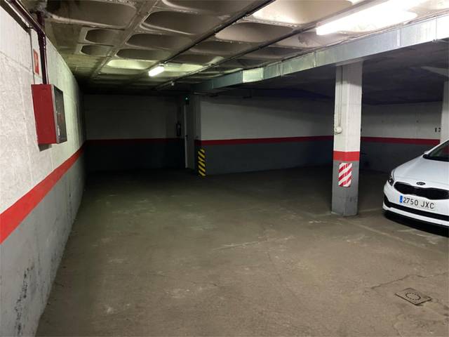 Garaje en Venta en Calle Rodríguez Espinosa en Palomeras Bajas