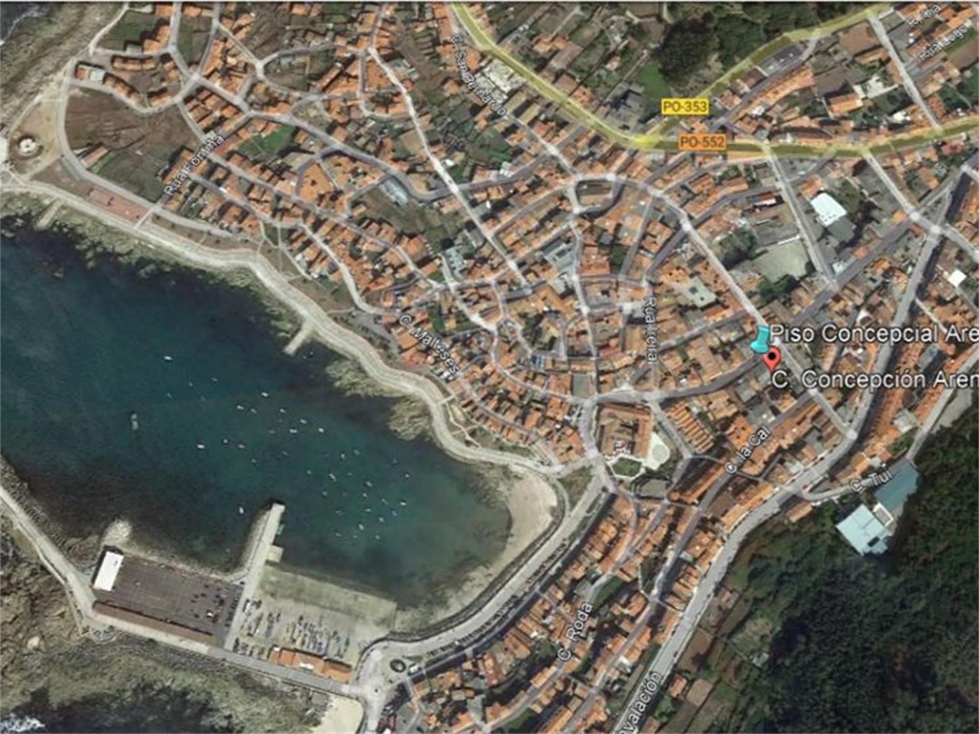 Exterior view of Flat for sale in A Guarda    with Heating, Furnished and Oven