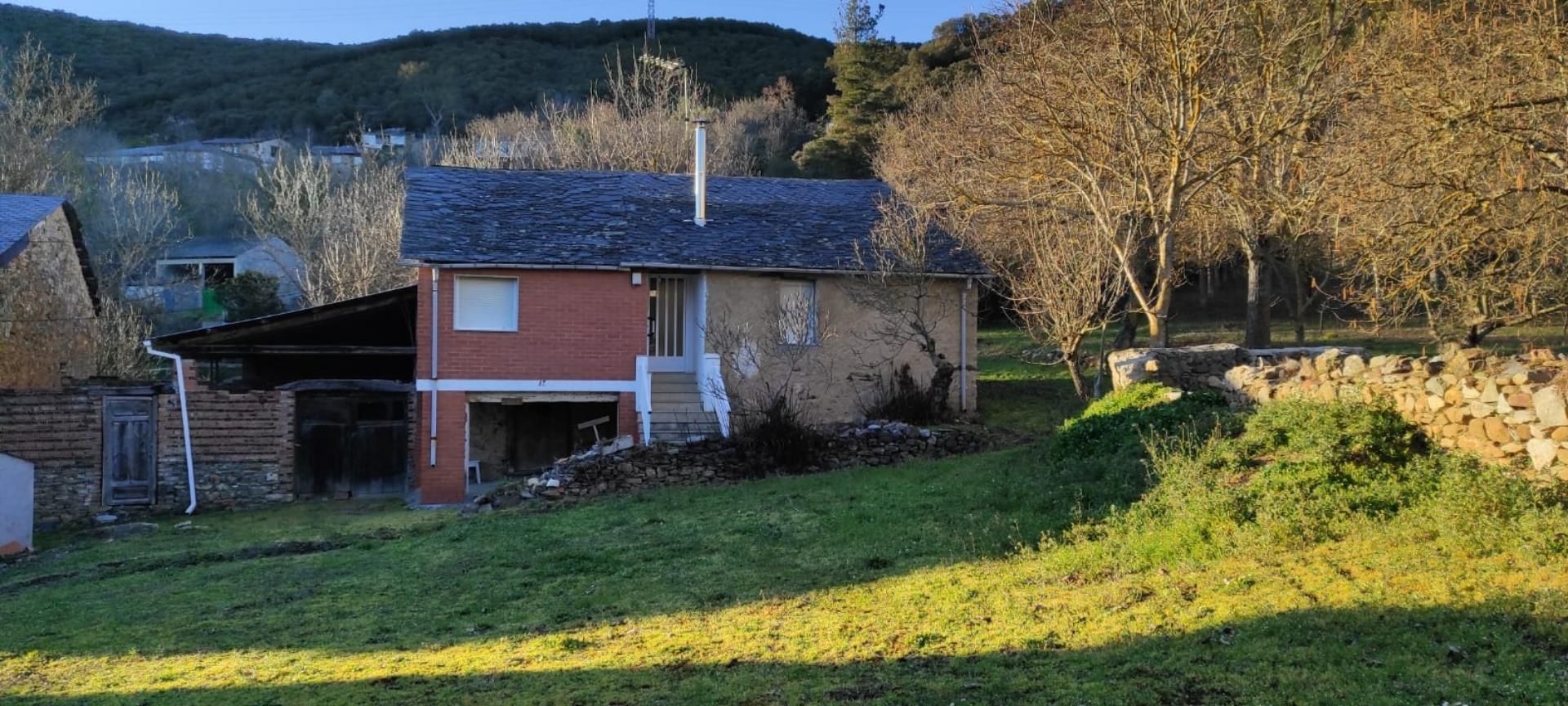 Exterior view of House or chalet for sale in Borrenes