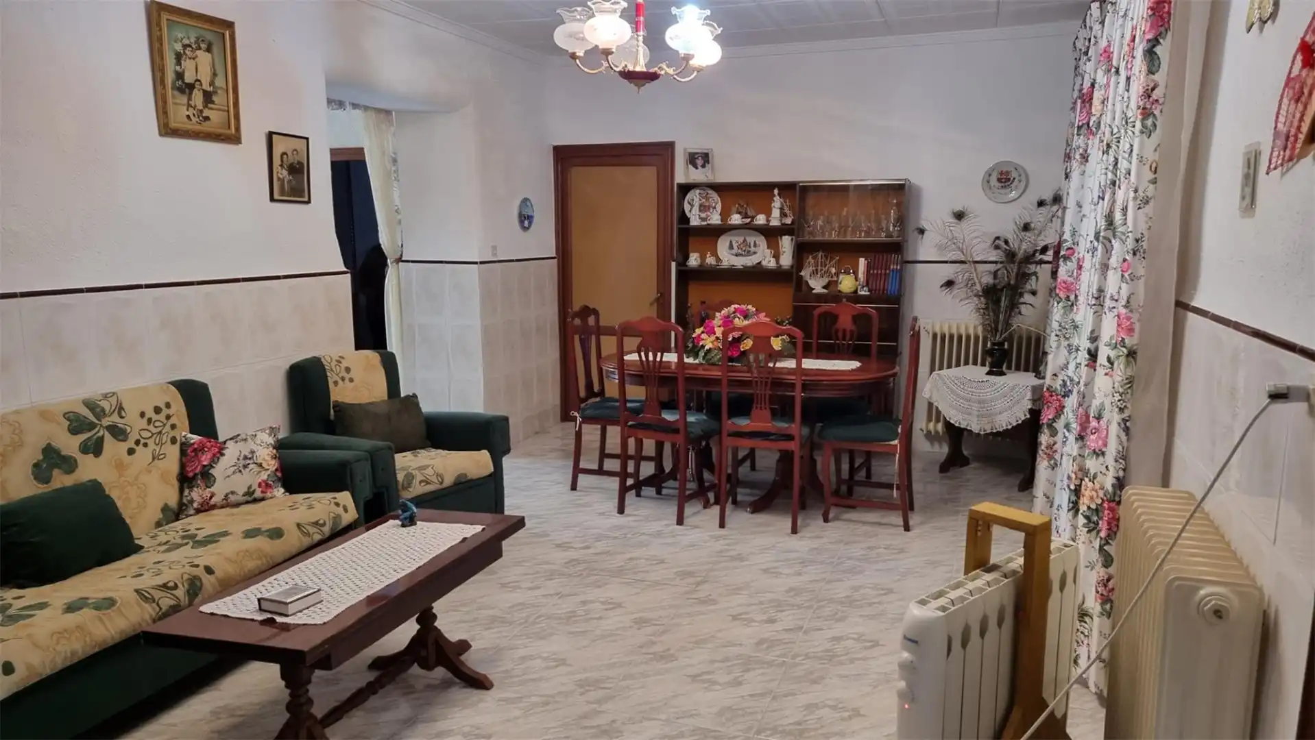 Erdgeschoss zum Verkauf in Calle Quevedo, 30, Villarta de San Juan Wohnzimmer von Erdgeschoss zum Verkauf in Villarta de San Juan mit Heizung, Möbliert und Ofen