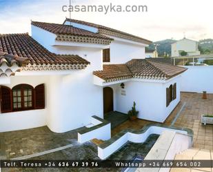 Vista exterior de Casa o xalet en venda en Santa Brígida amb Terrassa