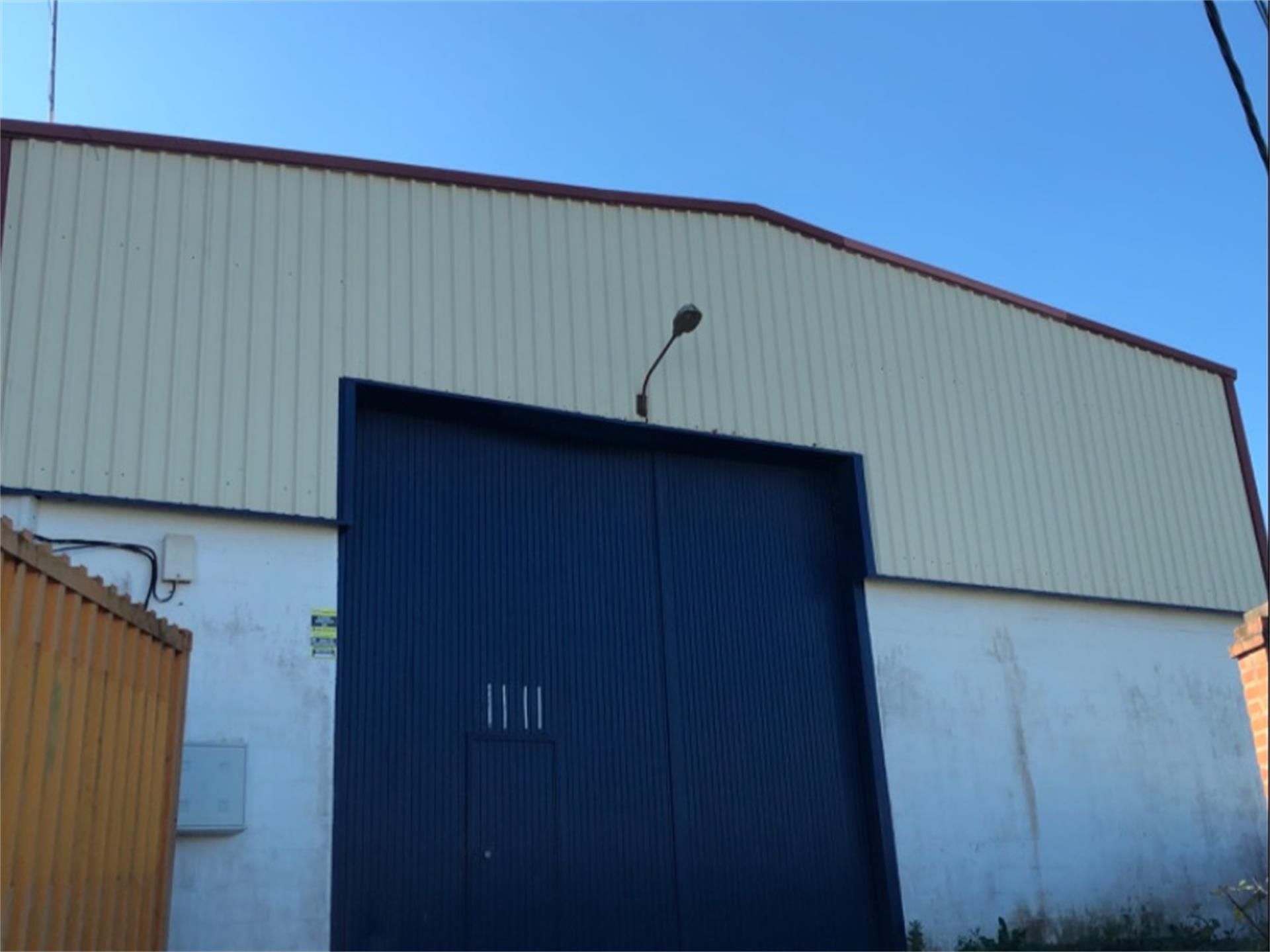 Vista exterior de Nau industrial en venda en Algeciras