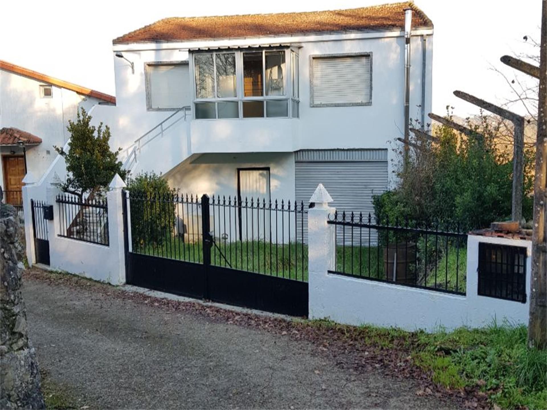 Exterior view of House or chalet for sale in Maside  with Balcony