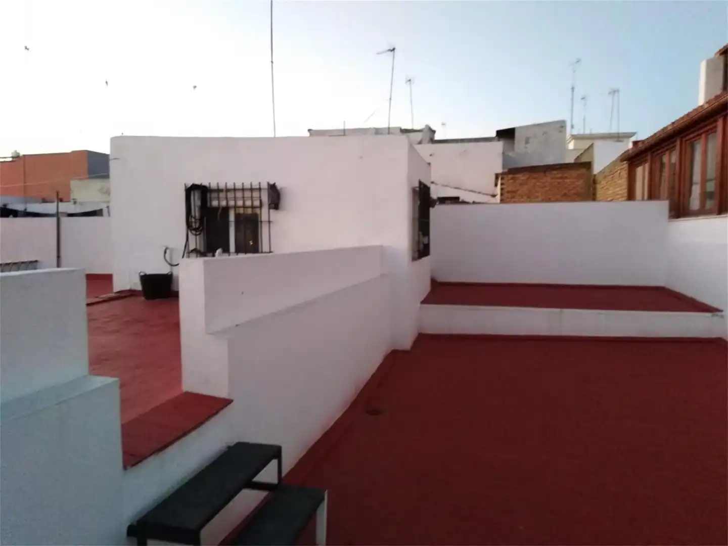 Terrassa de Casa adosada en venda en Chiclana de la Frontera amb Terrassa, Traster i Moblat