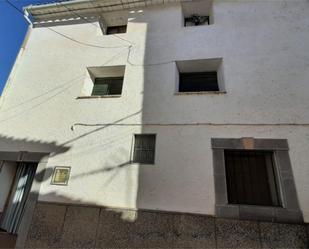 Vista exterior de Casa adosada en venda en Paracuellos de la Ribera amb Moblat, Forn i Rentadora