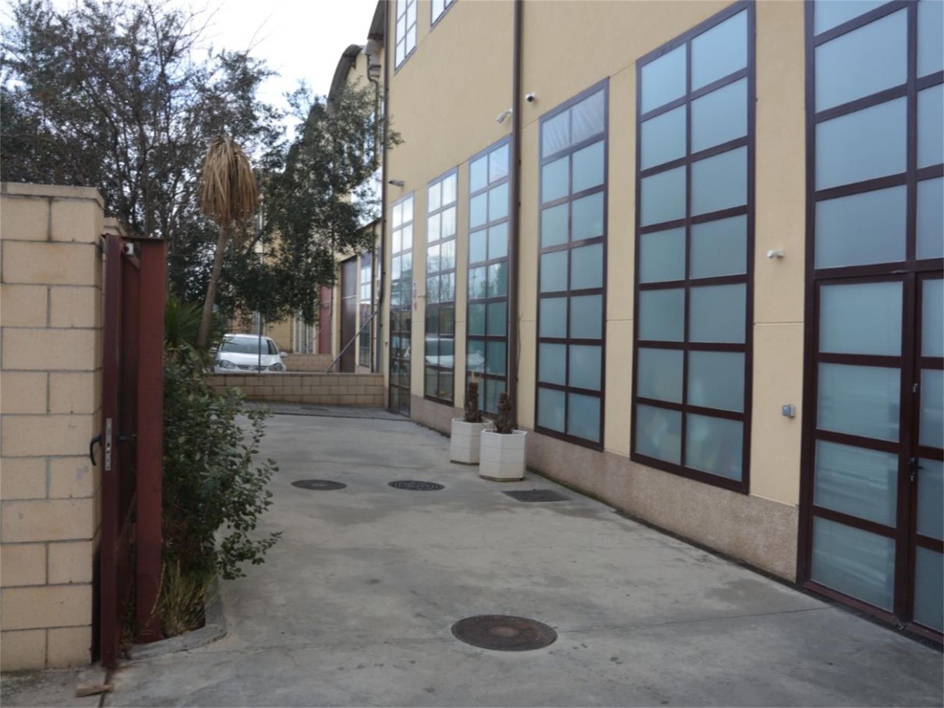 Exterior view of Premises for sale in Torrejón de Ardoz  with Air Conditioner and Heating