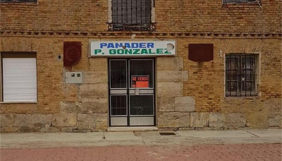 Casa adosada en venta en Plaza del Arco, 4, Piña de Campos, Palencia - imagen 1 Foto 1 de Casa adosada en venta en Plaza del Arco, 4, Piña de Campos, Palencia