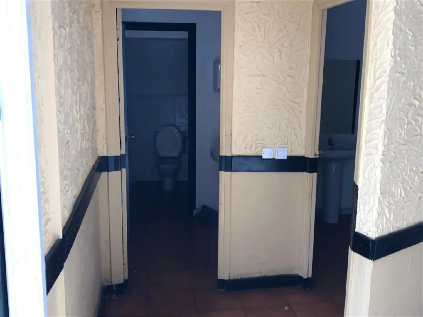Baño de Local en venta en Orusco de Tajuña con Aire acondicionado y Calefacción