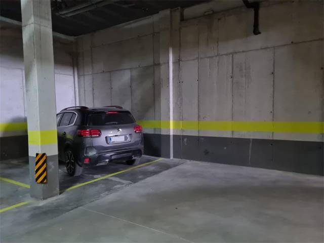 Garaje en Venta en Calle Etna, 15 en Valdefierro