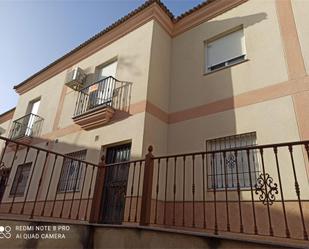 Vista exterior de Casa adosada en venda en La Lantejuela  amb Aire condicionat
