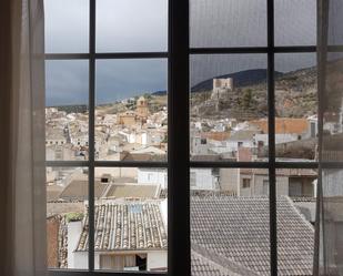 Vista exterior de Casa adosada en venda en Huelma amb Aire condicionat i Terrassa