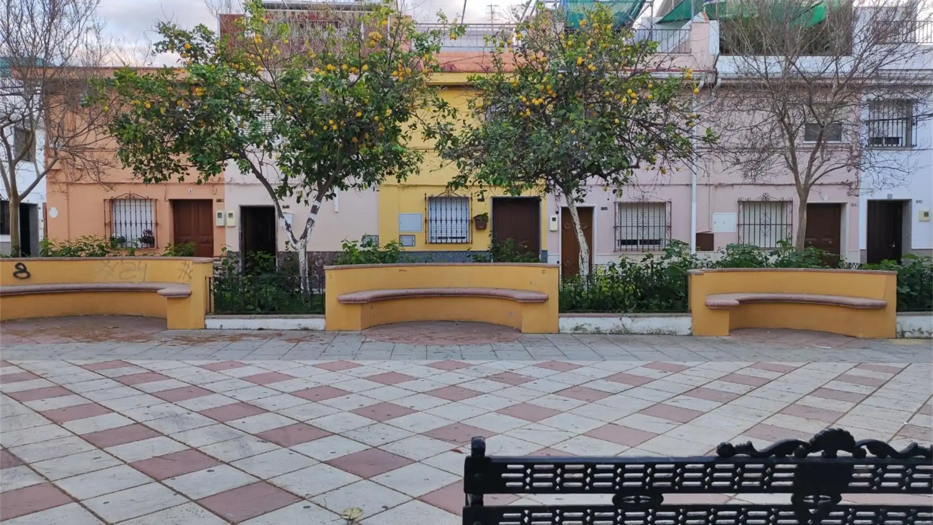 Casa adosada en venta en Plaza de las Magnolias, Morón de la Frontera Vista exterior de Casa adosada en venta en Morón de la Frontera con Aire acondicionado, Trastero y Lavadora