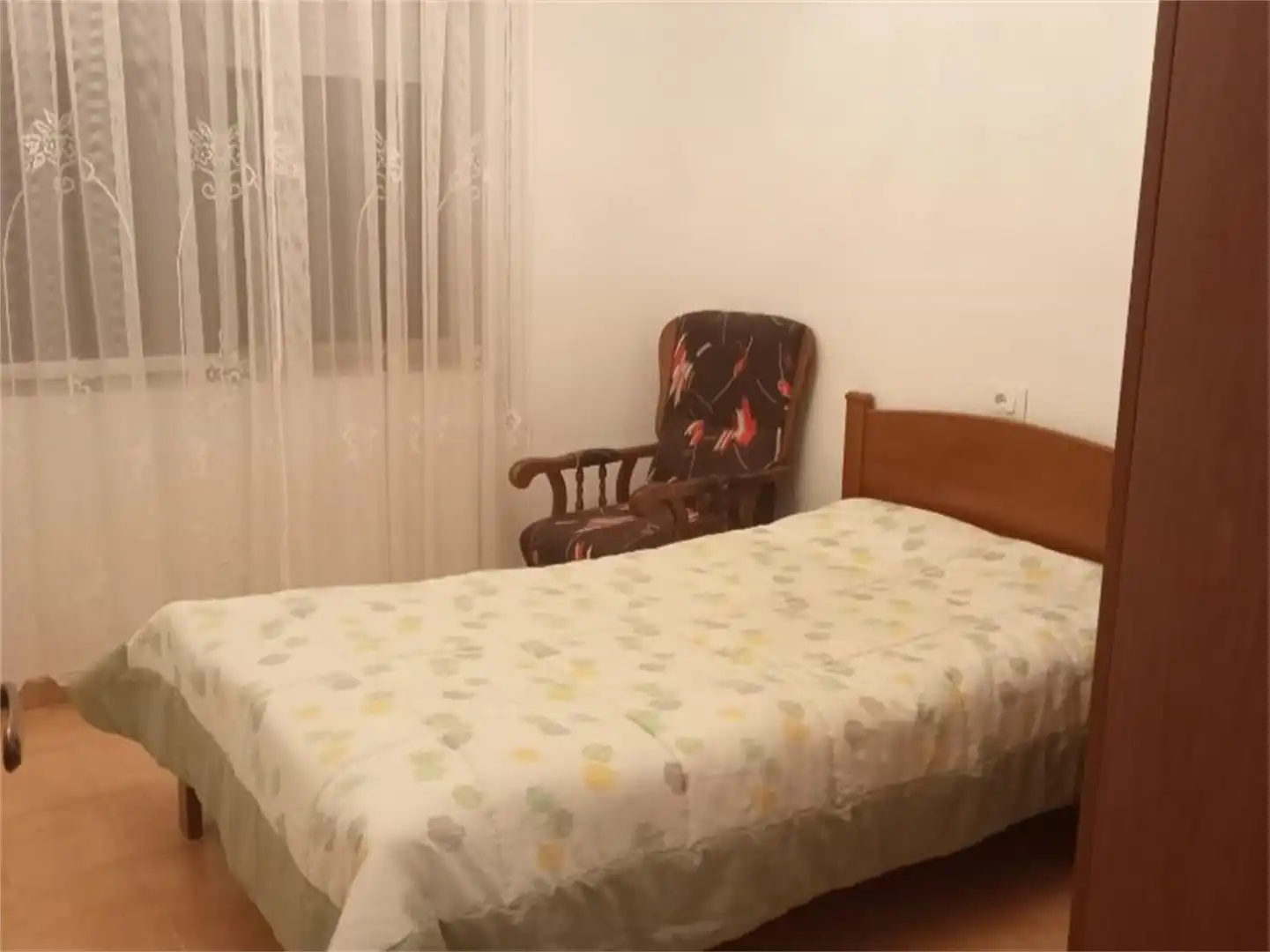 Habitación en Carretera de los Ruices, Los Martinez del Puerto Habitación de Planta baja para compartir en Murcia con Amueblado, Lavadora y Microondas