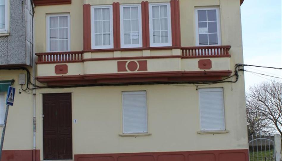 Casa adosada en venta en Avenida Almirante Pedro Fernández Martín, 3, Valdoviño, A Coruña - imagen 1 Foto 1 de Casa adosada en venta en Avenida Almirante Pedro Fernández Martín, 3, Valdoviño, A Coruña