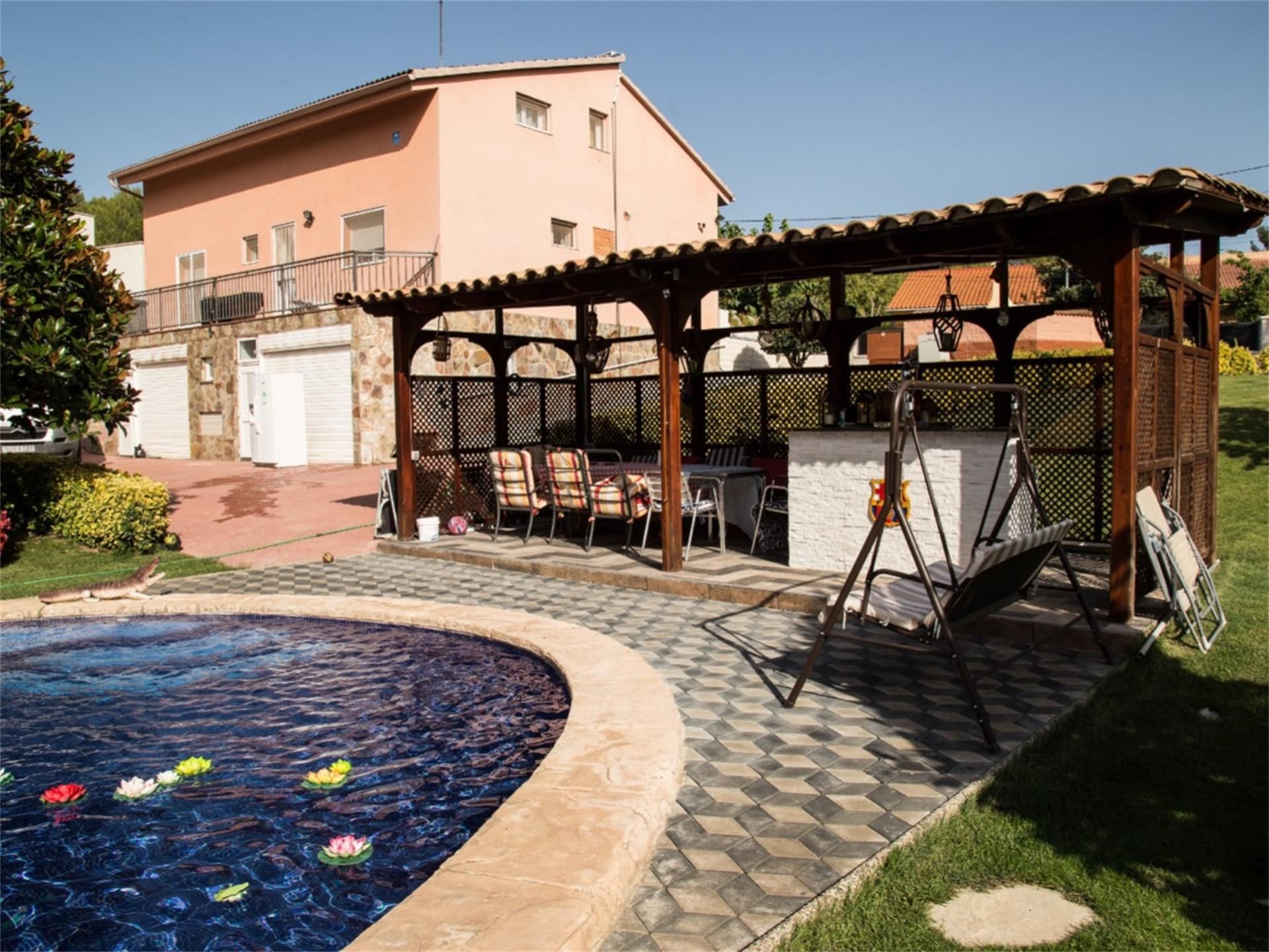 Swimming pool of House or chalet for sale in Manresa  with Air Conditioner, Terrace and Swimming Pool