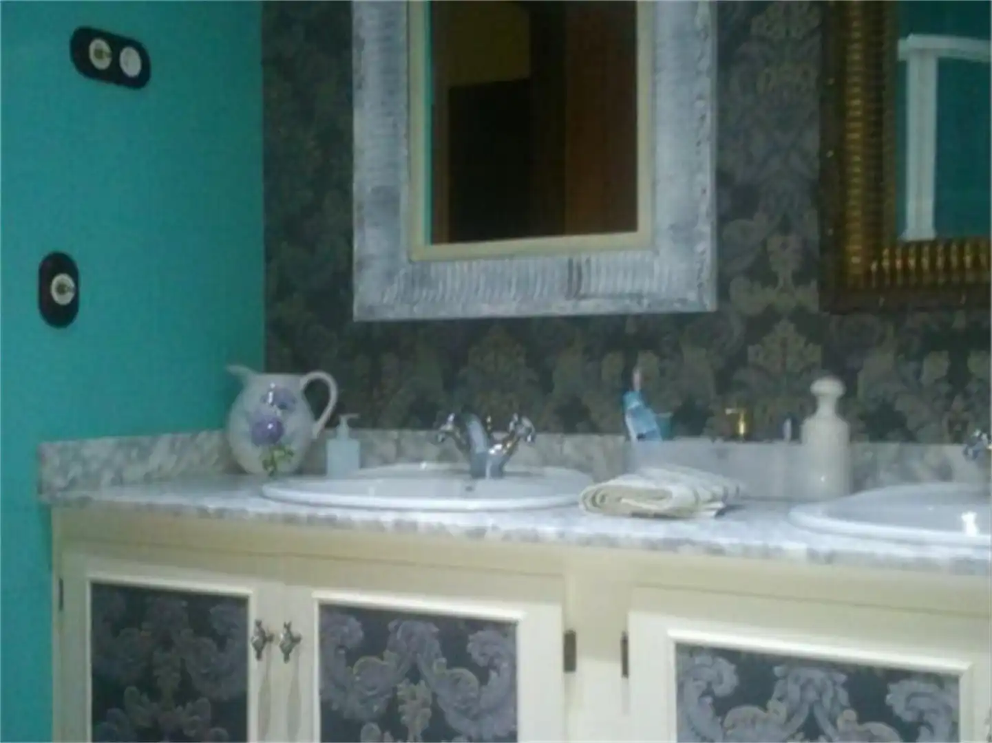 Bathroom of Houses for sale in Santovenia de la Valdoncina  with Heating, Private garden and Parquet flooring