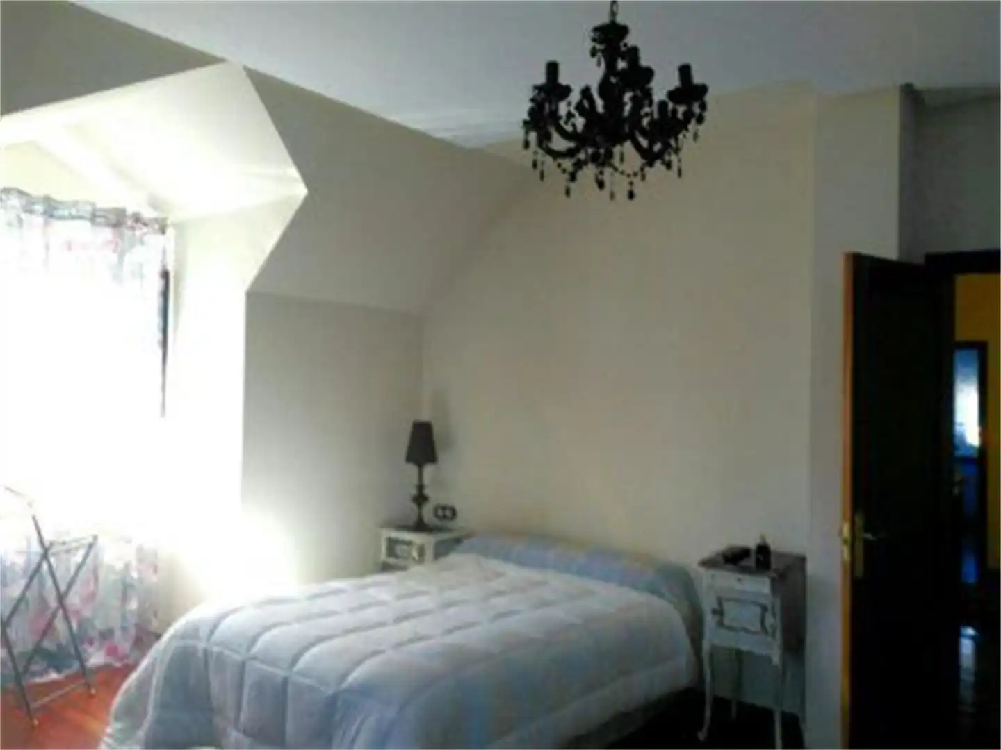 Bedroom of Houses for sale in Santovenia de la Valdoncina  with Heating, Private garden and Parquet flooring