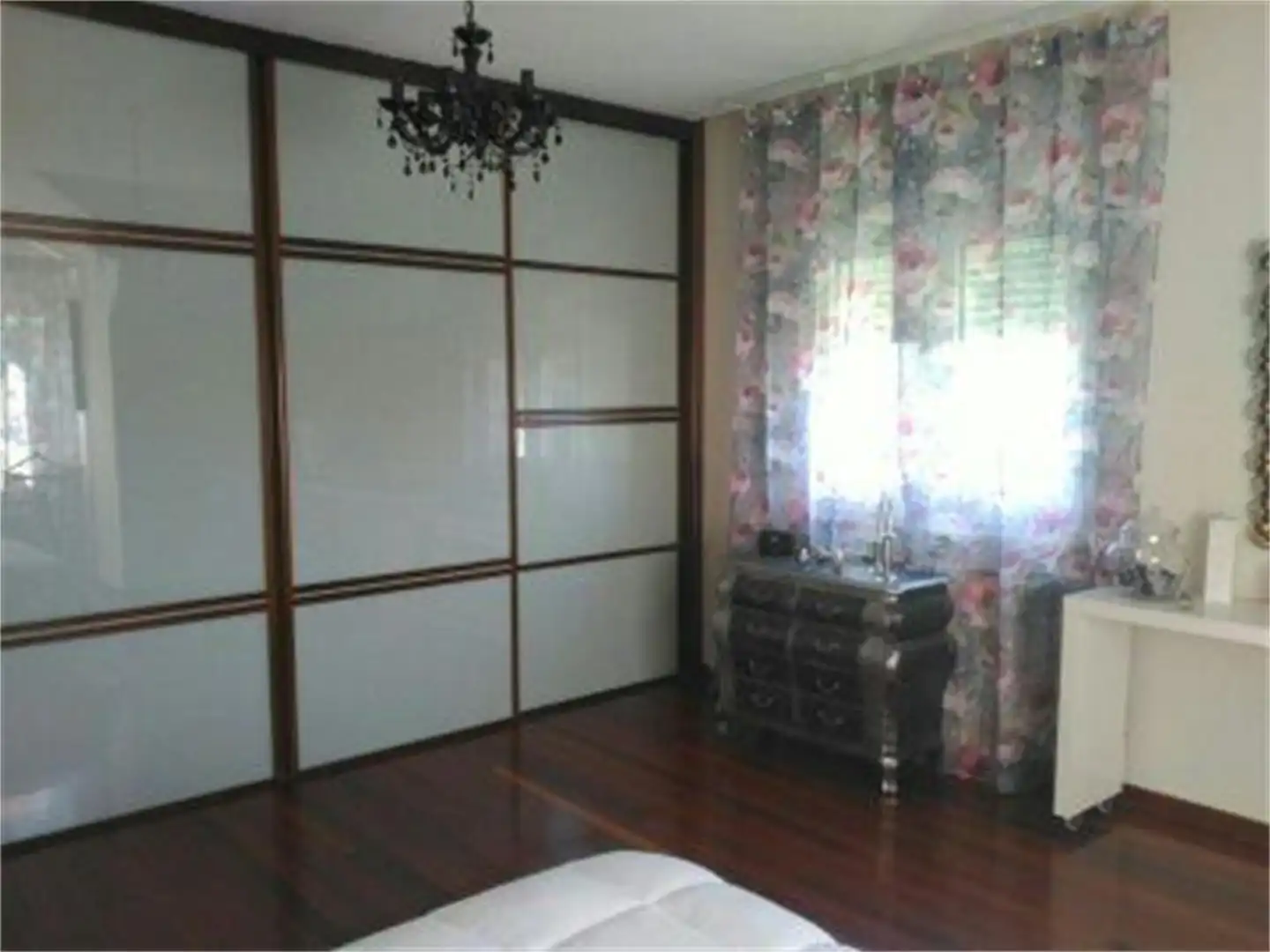 Bedroom of Houses for sale in Santovenia de la Valdoncina  with Heating, Private garden and Parquet flooring