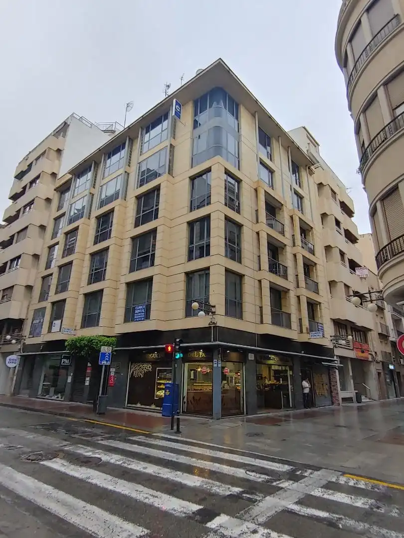 Oficina en venda a Calle Almórida, 4, Centro Vista exterior de Oficina en venda en Elche / Elx