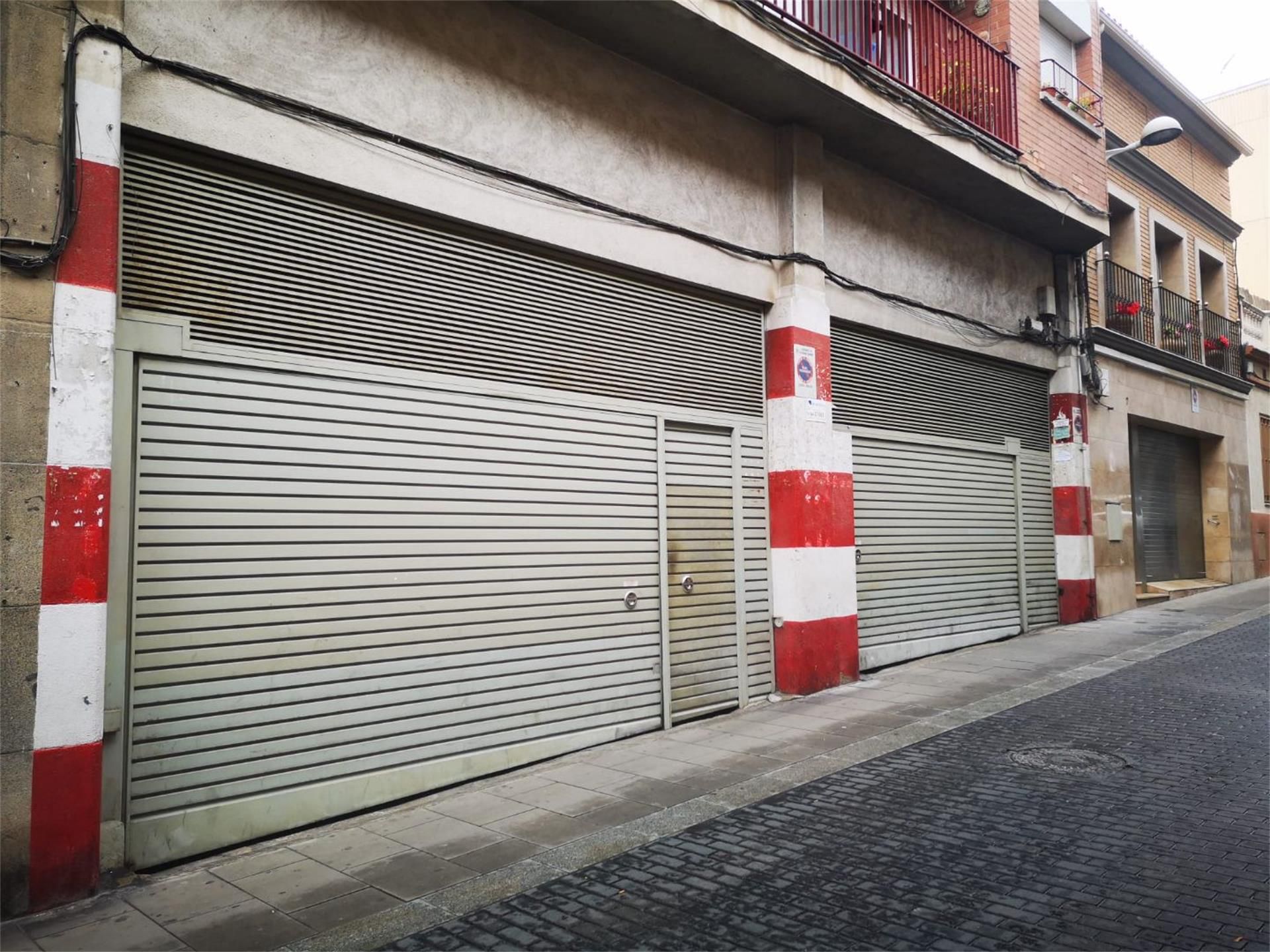 Vista exterior de Garatge en venda en Santa Coloma de Gramenet