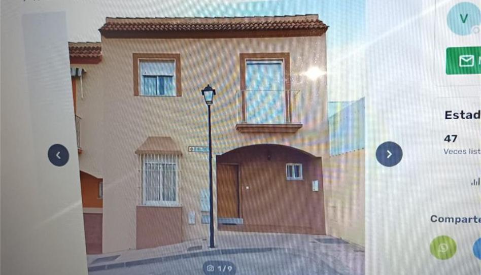 Foto 1 de Casa adosada en venda a Calle Flora Tristán, 13, Morón de la Frontera, Sevilla