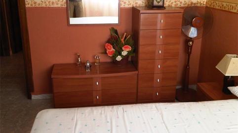 Casa adosada en venta en Calle Luis Cernuda, Centro, Melilla Capital - imagen 2 Foto 2 de Casa adosada en venta en Calle Luis Cernuda, Centro, Melilla Capital