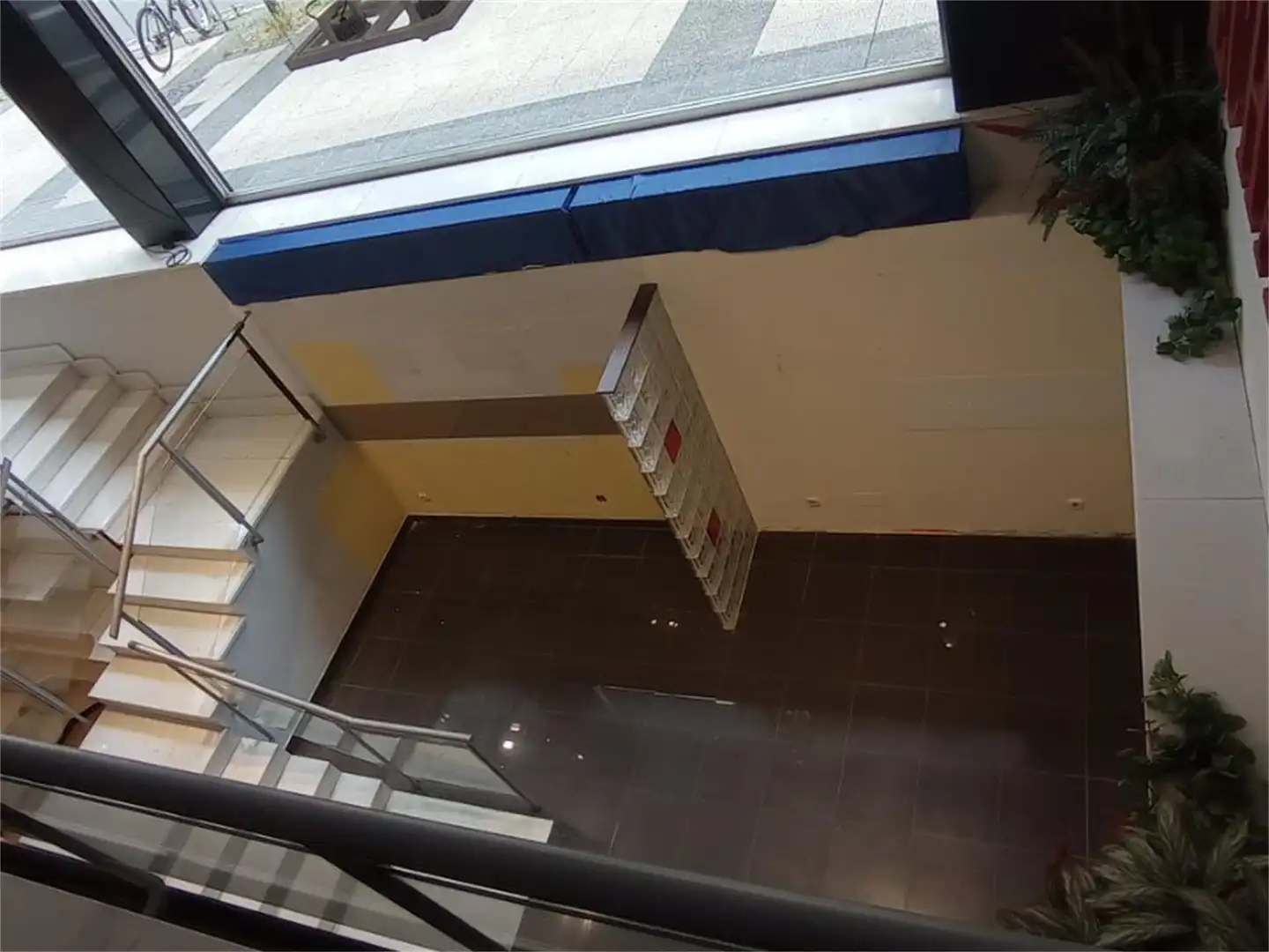 Local de alquiler en Calle Adriano VI, 11, Lovaina Local de alquiler en Vitoria - Gasteiz con Aire acondicionado y Calefacción