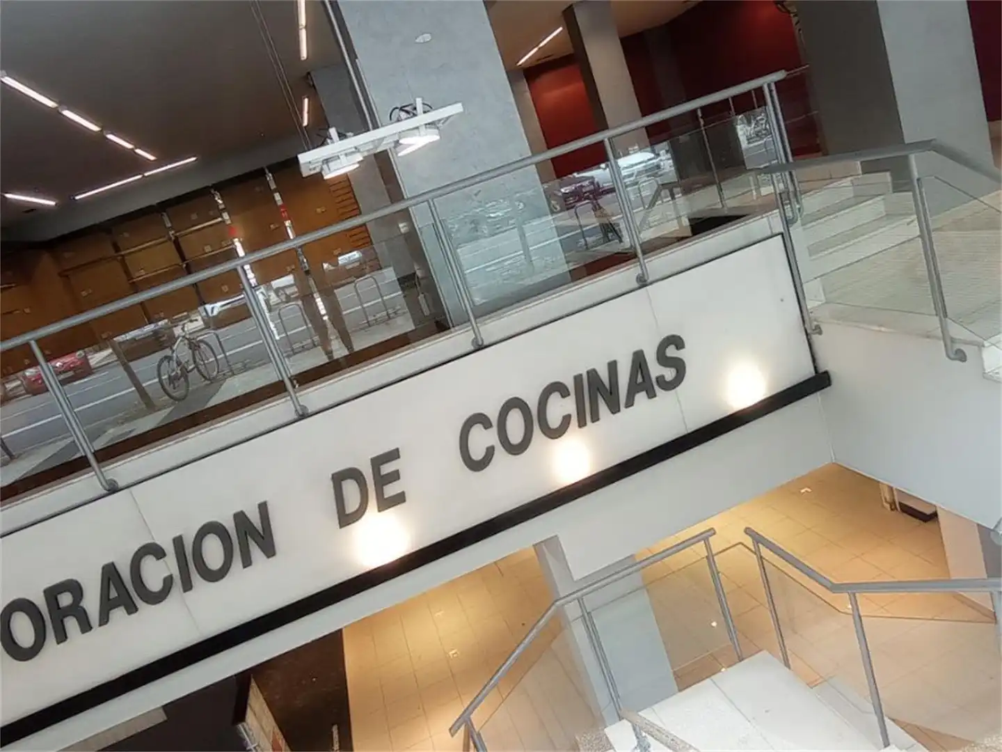 Local de alquiler en Calle Adriano VI, 11, Lovaina Local de alquiler en Vitoria - Gasteiz con Aire acondicionado y Calefacción
