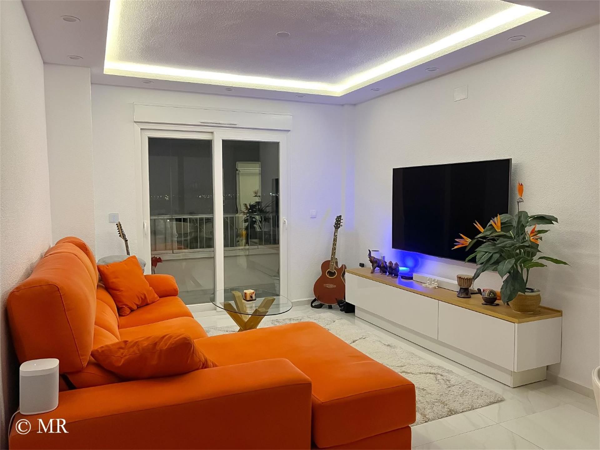 Living room of Flat for sale in Torrevieja  with Air Conditioner, Private garden and Terrace