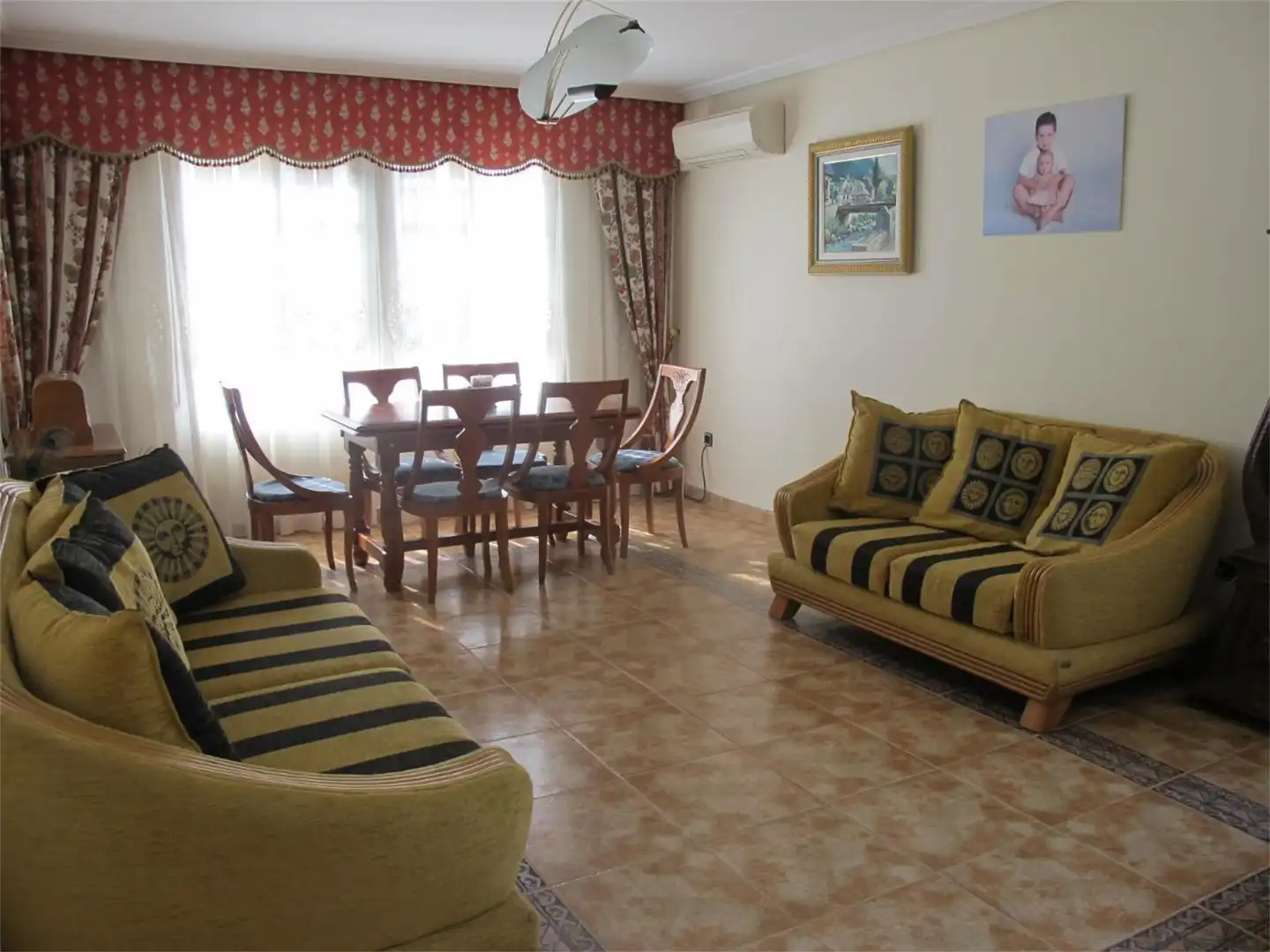 Sala de estar de Casa o chalet en venta en Les Alqueries / Alquerías del Niño Perdido con Aire acondicionado y Terraza