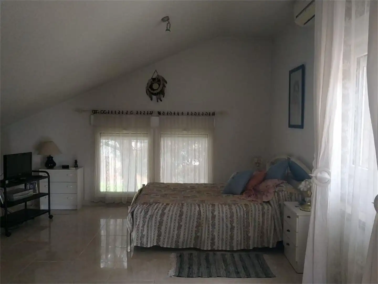 Casa o chalet en venta en Calle Chaparros, 6, Pino Alto - Navarredonda Habitación de Casa o chalet en venta en Valdemorillo con Aire acondicionado y Terraza