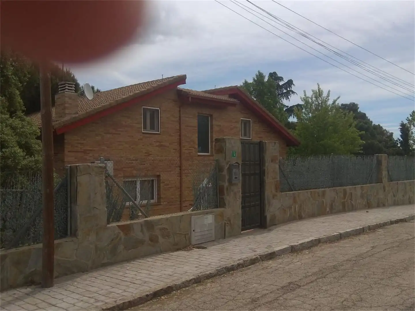 Casa o chalet en venta en Calle Chaparros, 6, Pino Alto - Navarredonda Vista exterior de Casa o chalet en venta en Valdemorillo con Aire acondicionado y Terraza