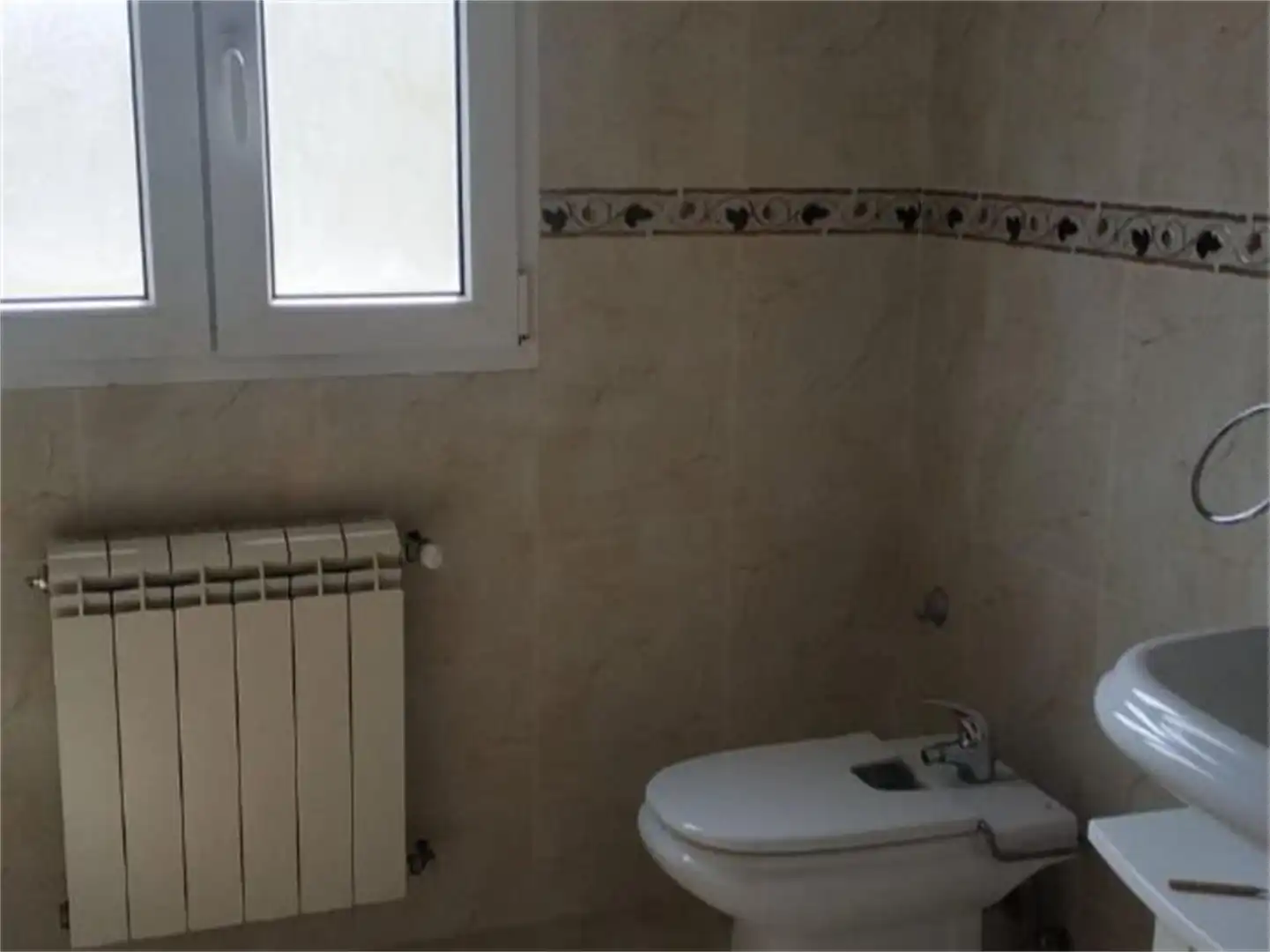 Casa o chalet en venta en Calle Chaparros, 6, Pino Alto - Navarredonda Baño de Casa o chalet en venta en Valdemorillo con Aire acondicionado y Terraza
