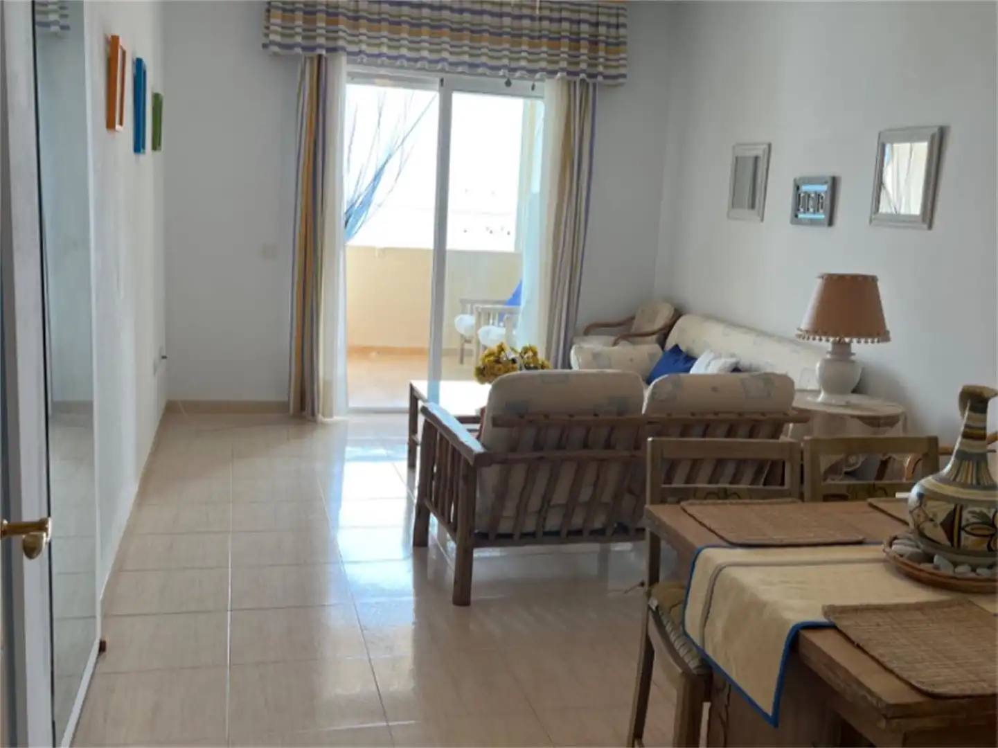 Wohnung zum Verkauf in Calle Doctor Sánchez Moreno, 122, La Mamola Wohnzimmer von Wohnung zum Verkauf in Polopos mit Terrasse, Möbliert und Ofen