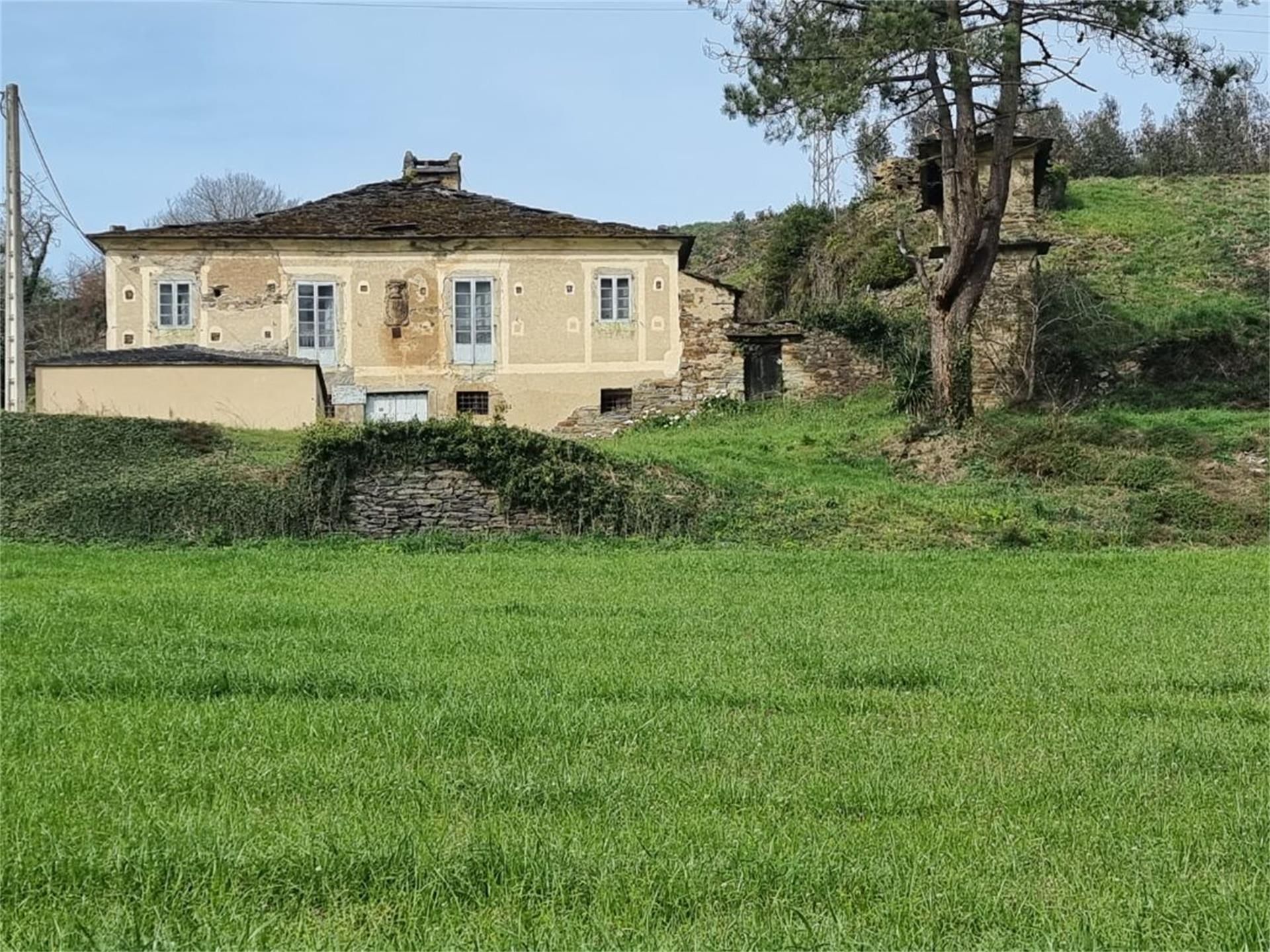 Vista exterior de Finca rústica en venda en Trabada amb Jardí privat, Terrassa i Traster