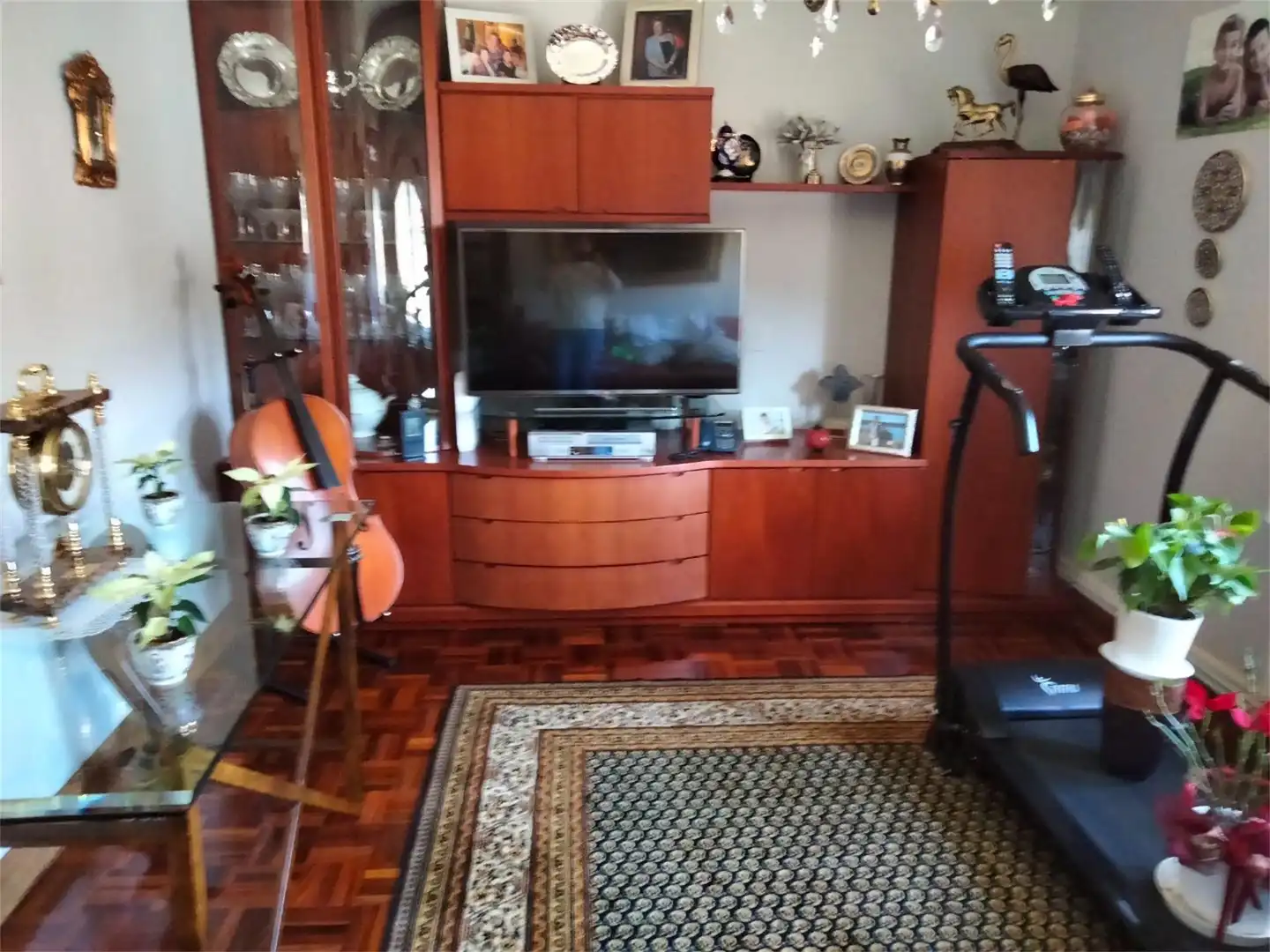 Wohnung zum Verkauf in Barrio San Ignacio, 19, Legazpi Wohnzimmer von Wohnung zum Verkauf in Legazpi mit Balkon
