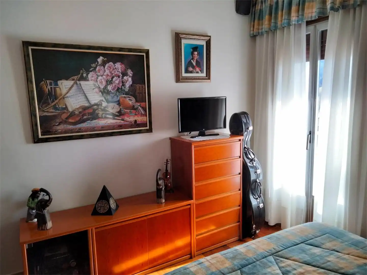 Wohnung zum Verkauf in Barrio San Ignacio, 19, Legazpi Schlafzimmer von Wohnung zum Verkauf in Legazpi mit Balkon